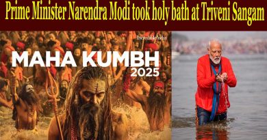 Prime Minister Narendra Modi took holy bath at Triveni Sangam